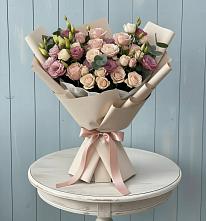 Букет цветов из:  Розы и Лизиантусы в Марьино