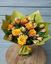Букет цветов из:  Альстромерии и Розы в Марьино