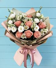 Букет цветов из:  Розы, Альстромерии и Лизиантусы в Марьино