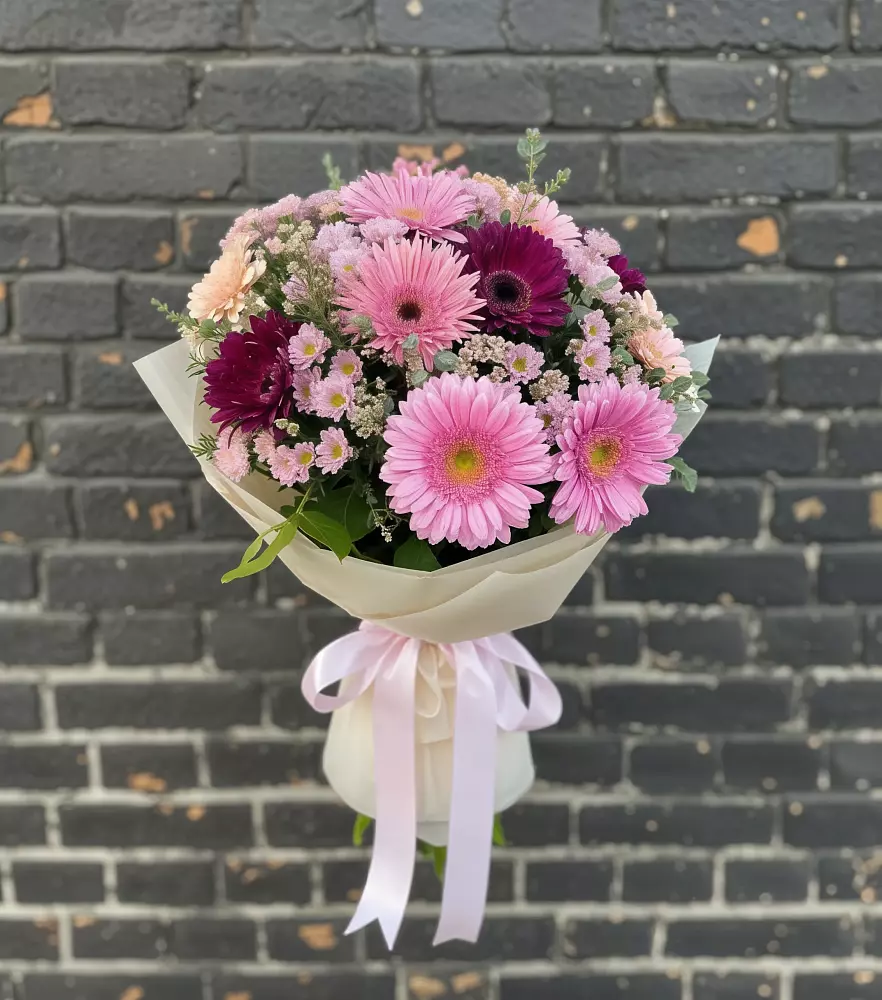 Букет цветов из: Герберы и Хризантемы в Марьино