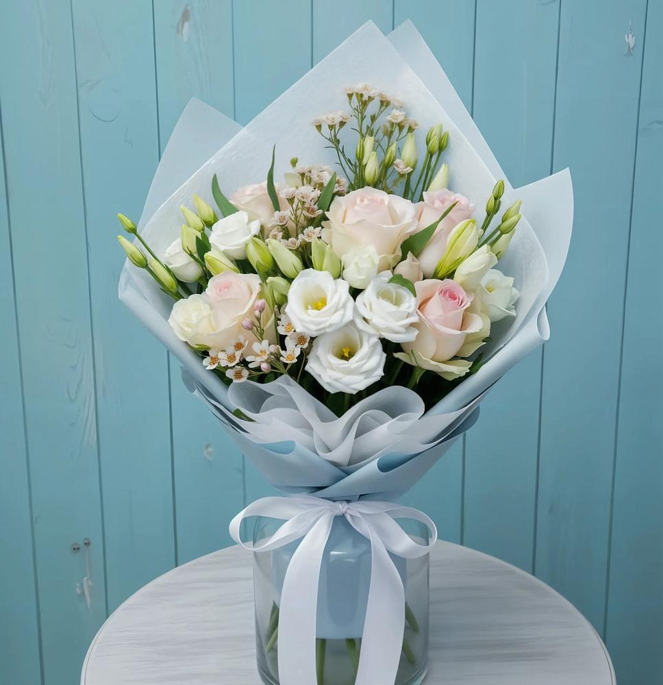 Букет цветов из: Розы и Лизиантусы в Марьино