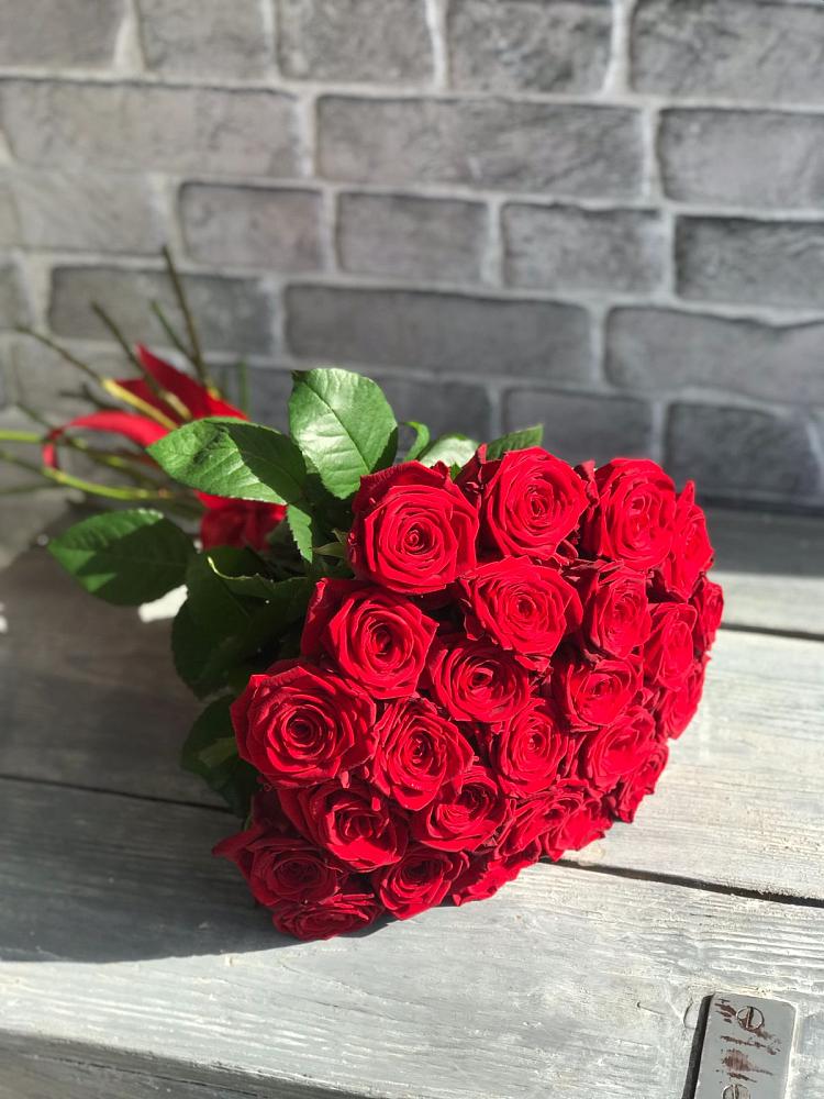Букет Красные розы Фридом в Марьино