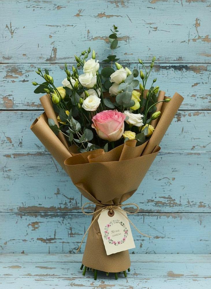 Букет цветов из: Розы и Лизиантусы в Марьино