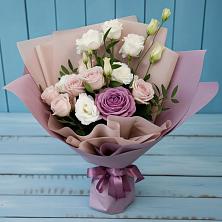 Букет цветов из:  Розы и Лизиантусы в Марьино