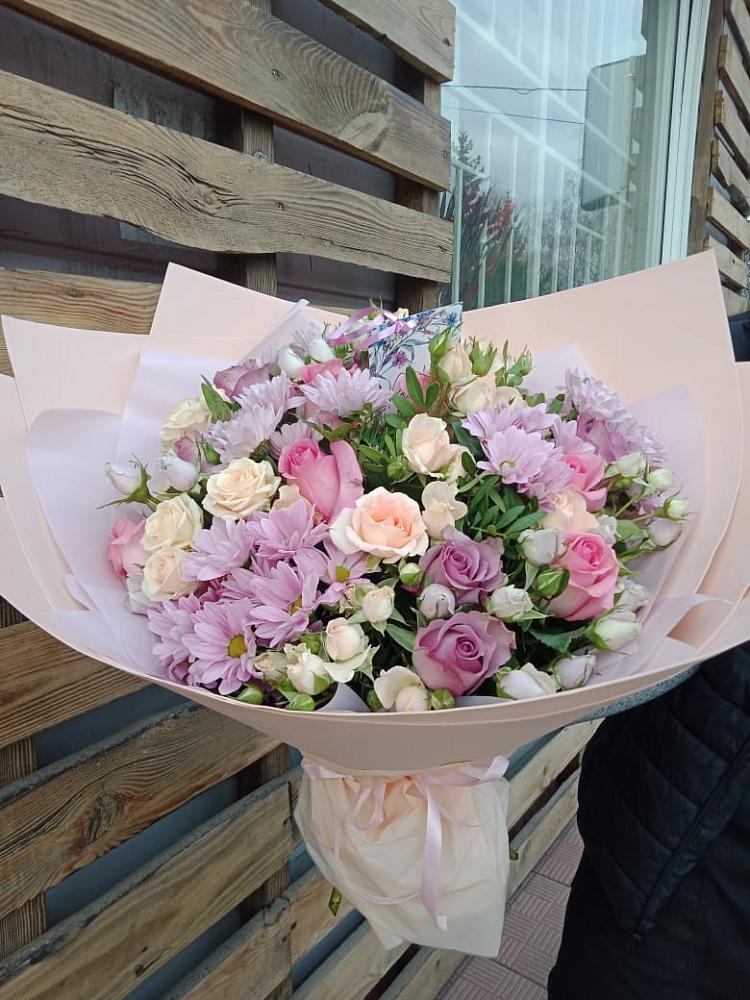 Букет цветов из: Розы и Хризантемы в Марьино