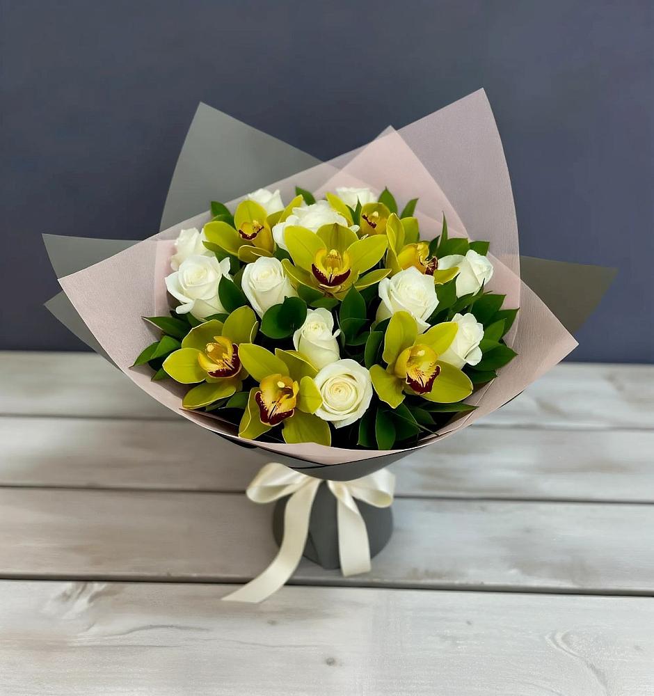 Букет цветов из: Орхидеи и Розы в Марьино