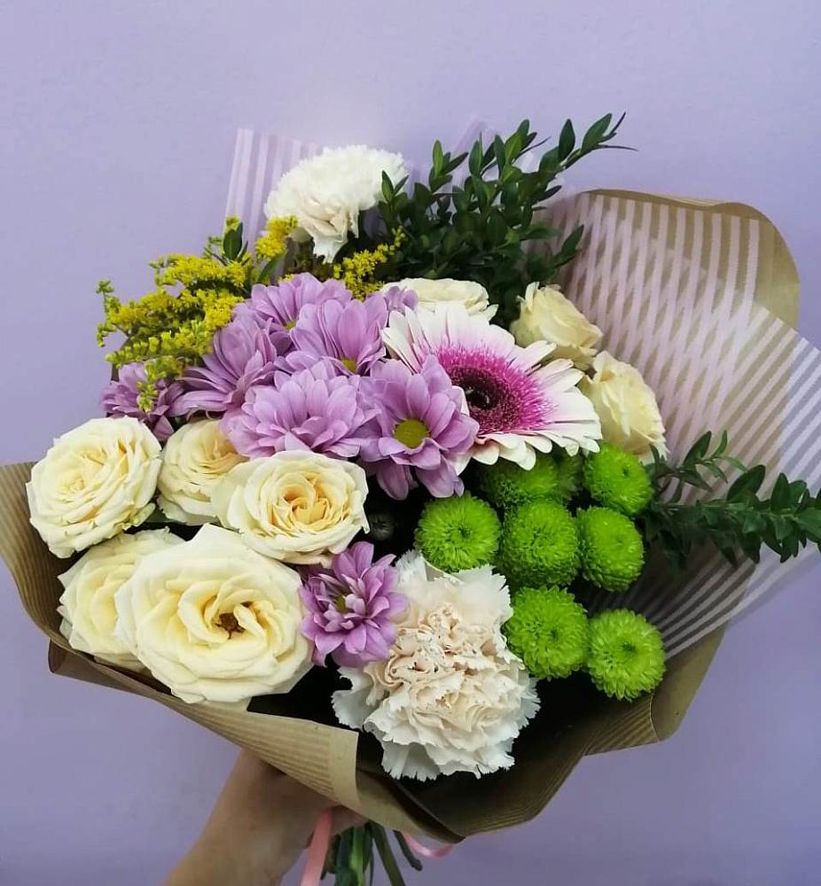 Букет цветов из: Хризантемы, Розы, Гвоздики и Герберы в Марьино