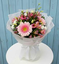Букет цветов из:  Герберы, Альстромерии и Лизиантусы #REPLACE_PRED# Марьино