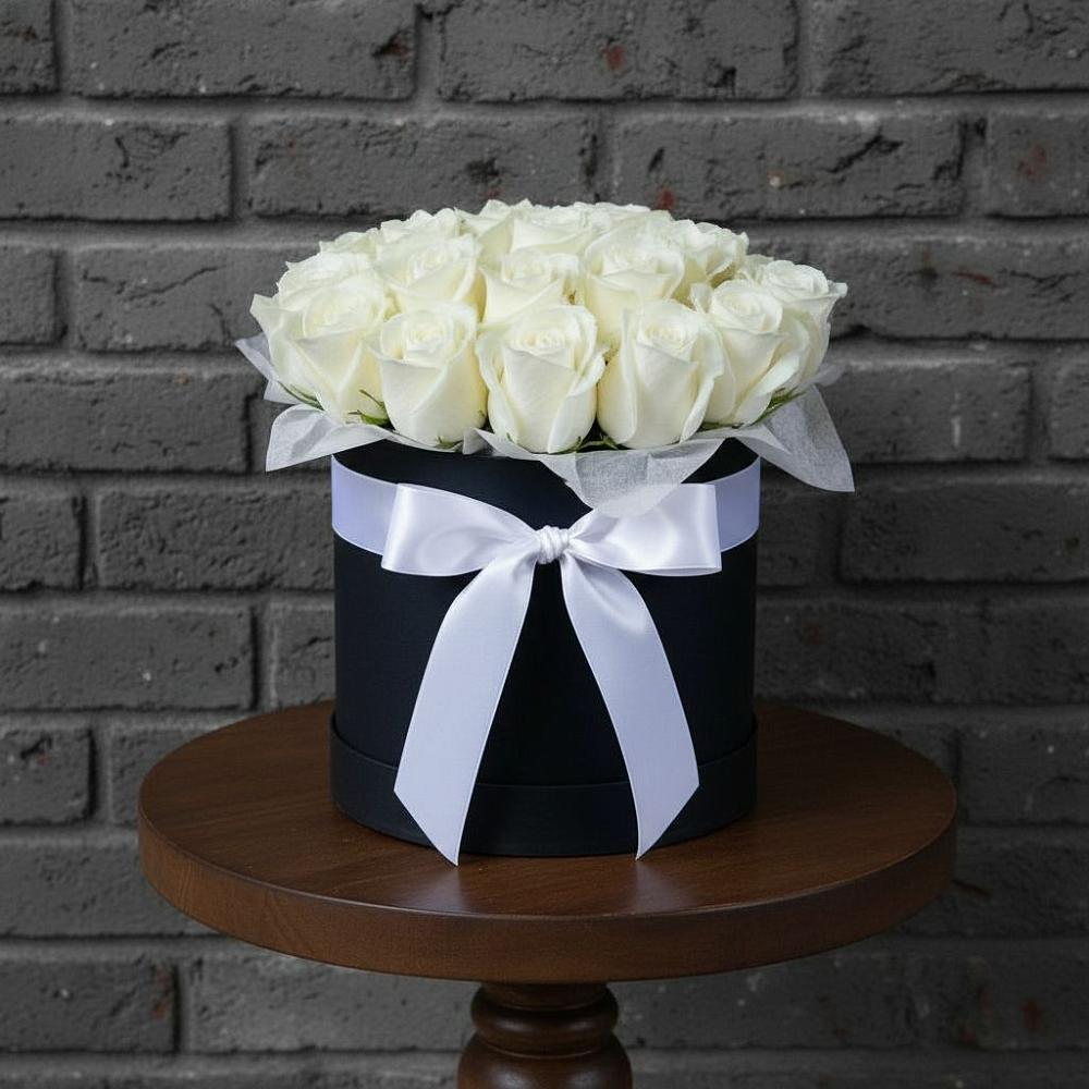 Цветочная композиция из Розы в шляпной коробке в Марьино