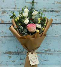 Букет цветов из:  Розы и Лизиантусы в Марьино