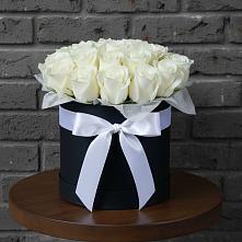 Цветочная композиция из Розы в шляпной коробке в Марьино