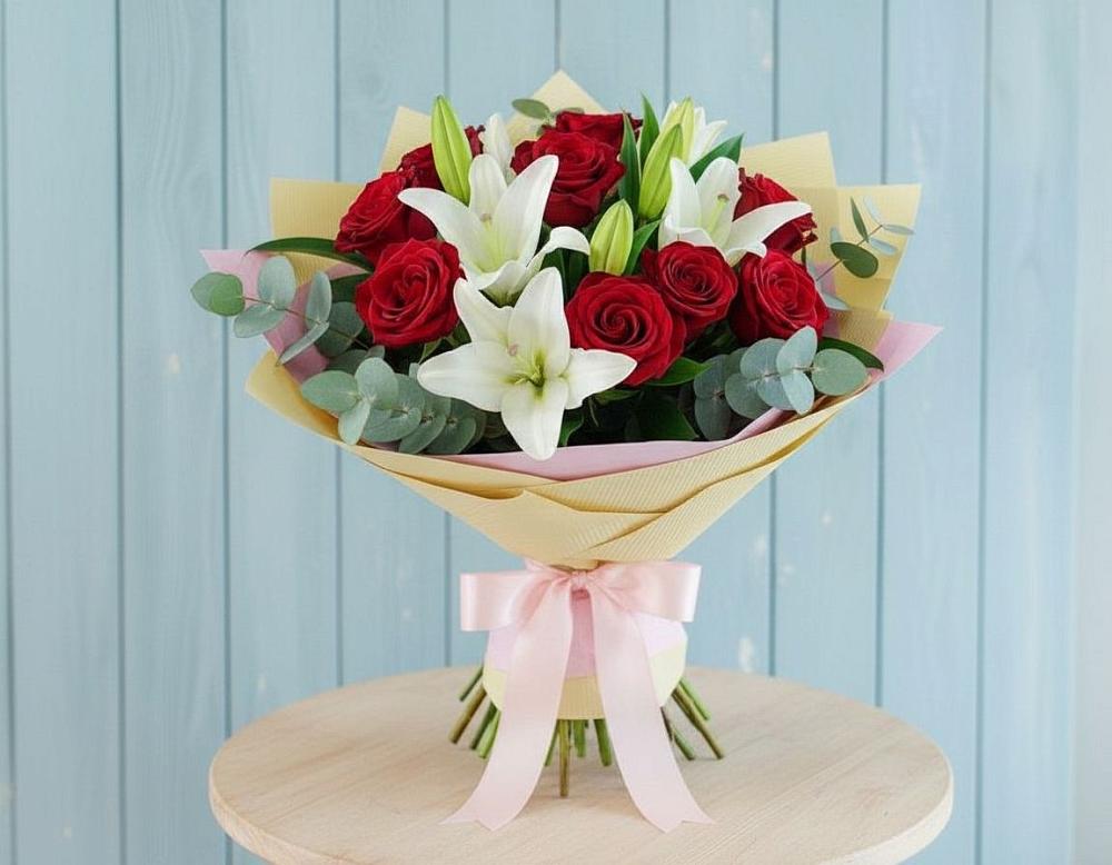Букет цветов из: Лилии и Розы в Марьино